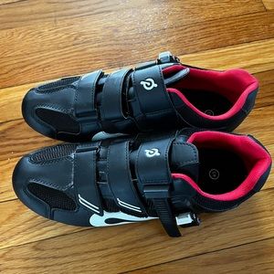 Pelaton bike shoes— mens, size 43